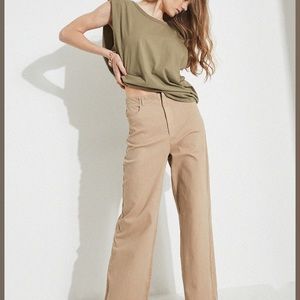 Bardot uma top in olive green size M NWT